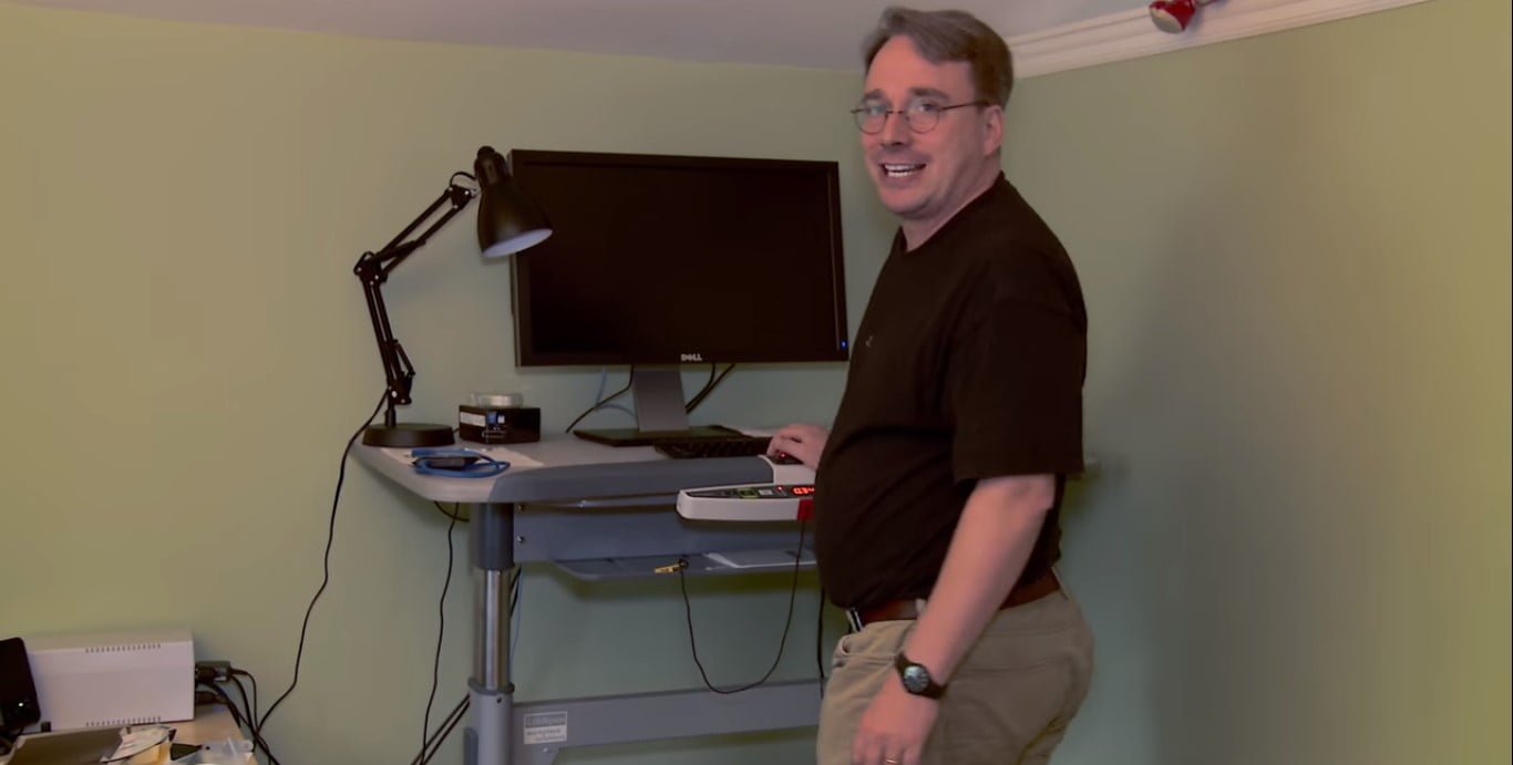 Ambiente de trabalho do Linus Torvalds